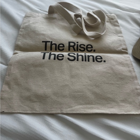 Vuori Hat and Tote Bag - Picture 4 of 4